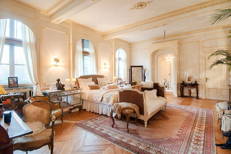 dam-images-daily-2014-07-online-estates-gestel-berlaar-belgium-estate-04-bedroom